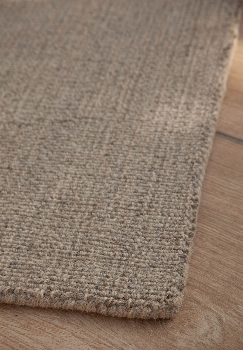 https://a4a2d5d7.rocketcdn.me/images/Derbyshire-taupe-grey-Wool-Loom-Hooked-Rug067-1-800x1150.jpg