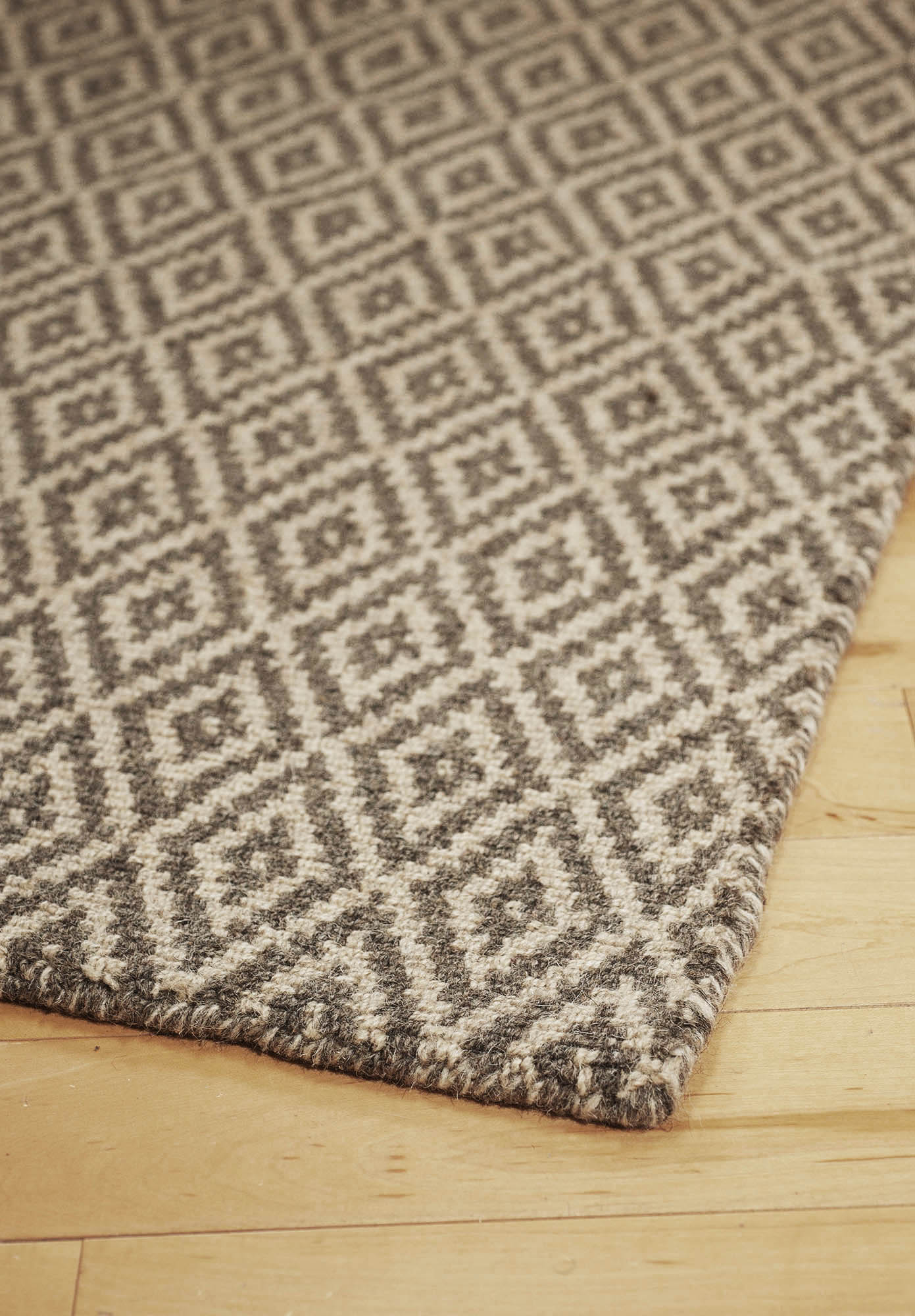 Leicester Natural Wool Loom-Hooked Rug