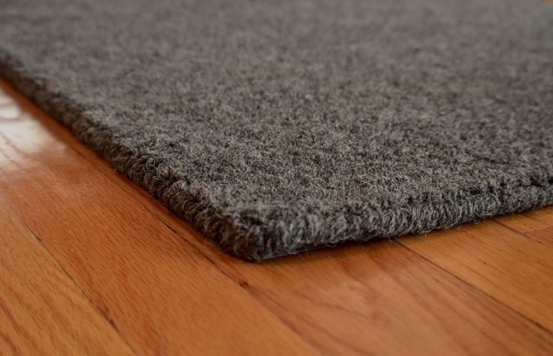 https://a4a2d5d7.rocketcdn.me/images/Loom-Hooked-Wool-solid-charcoal-profile-800x516.jpg